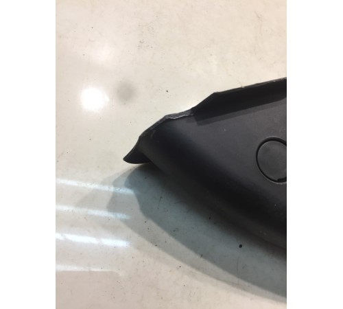 Накладка петли багажника(правая)