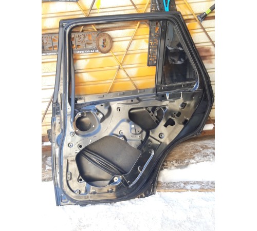 Дверь (задняя, правая)