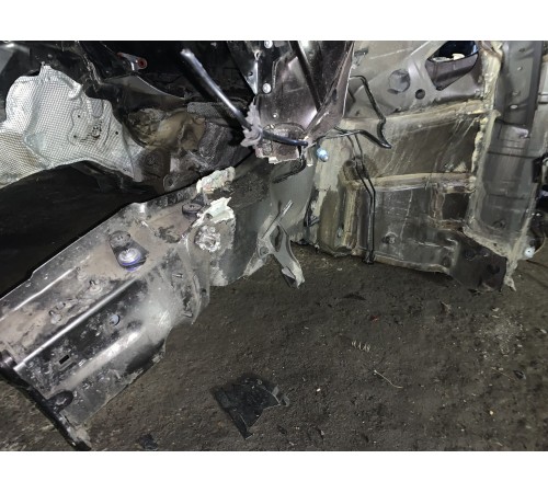 Лонжерон (передний, левый)