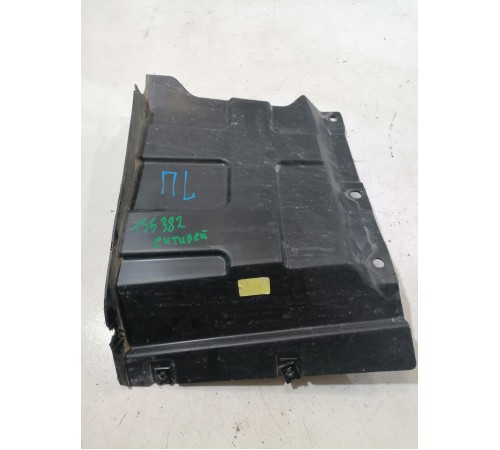 Пластик кузова передний левый