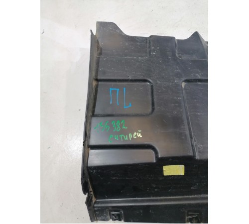 Пластик кузова передний левый