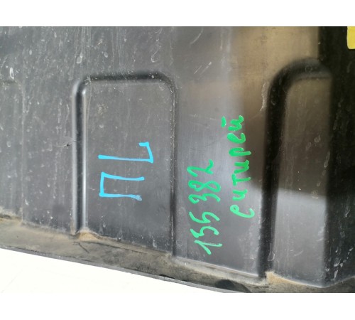 Пластик кузова передний левый