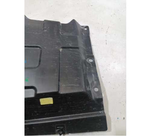 Пластик кузова передний левый