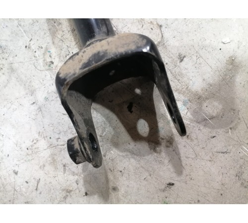 Рычаг поперечный задний правый нижний