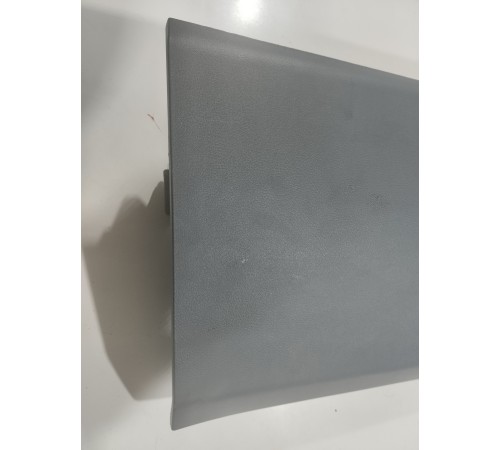 Крышка бардачка