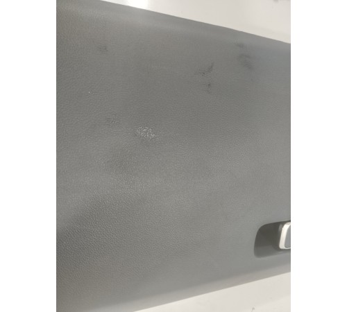 Крышка бардачка