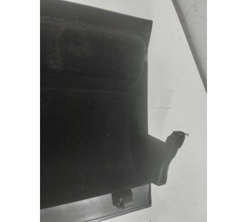 Крышка бардачка