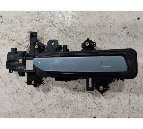 Ручка двери передняя правая внешняя