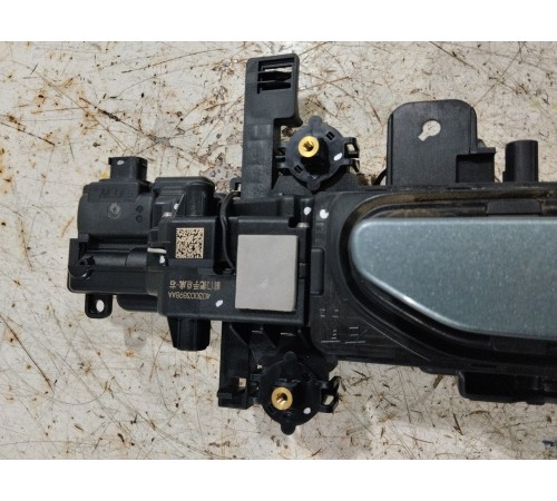 Ручка двери передняя правая внешняя