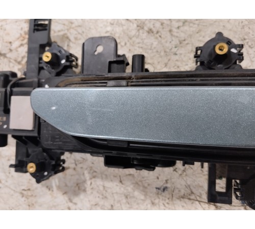 Ручка двери передняя правая внешняя