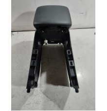 Подлокотник центральной консоли