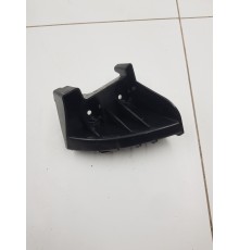 Кронштейн заднего бампера правый клипса