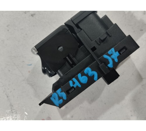 Кнопка стояночного тормоза