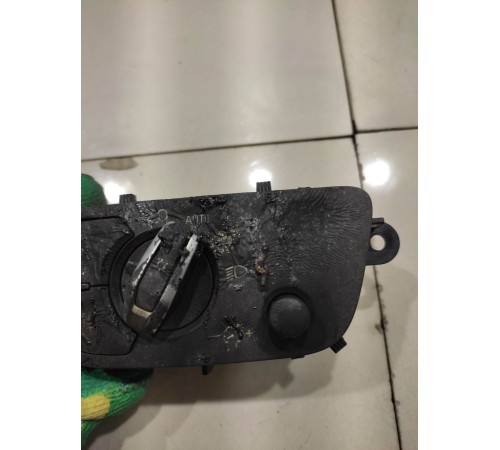 Переключатель света фар