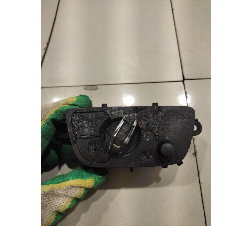 Переключатель света фар