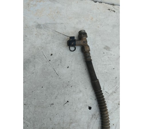 Тормозной шланг передний левый