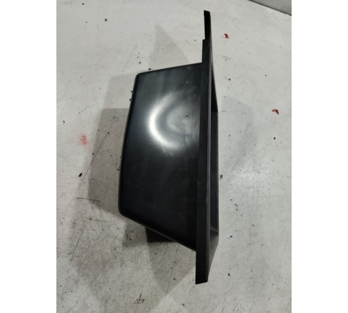 Вещевой ящик центральной консоли