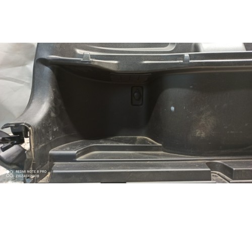 Обшивка багажника(левая)