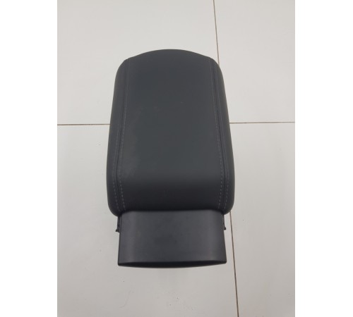 Ящик центральной консоли с подлокотником