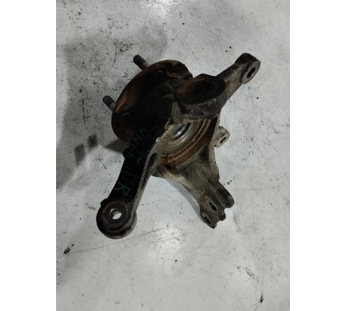 Кулак поворотный передний правый