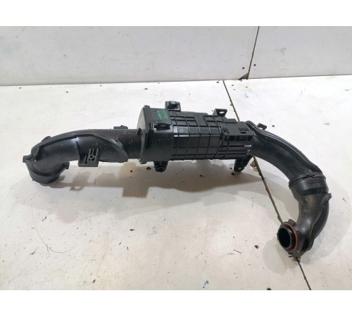 Патрубок воздушного фильтра