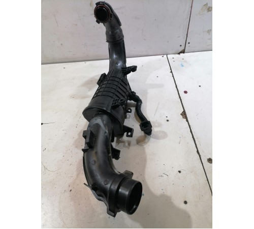 Патрубок воздушного фильтра