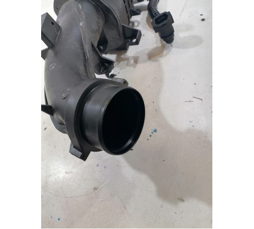 Патрубок воздушного фильтра