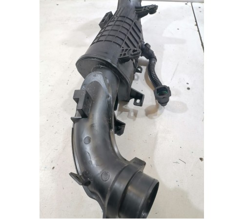 Патрубок воздушного фильтра