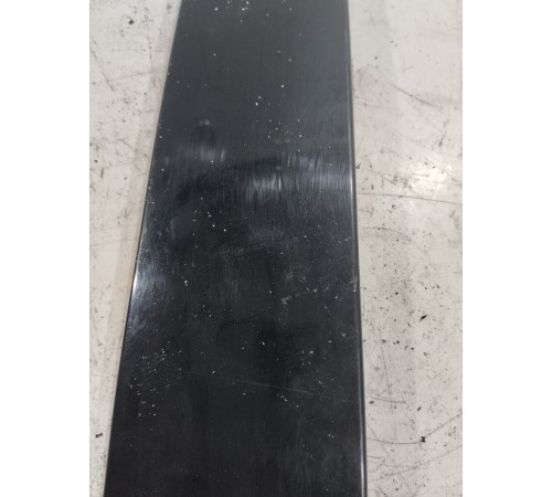 Накладка двери (задняя правая)