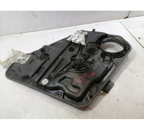 Стеклоподъемник задний левый с моторчиком