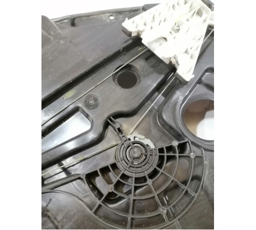 Стеклоподъемник задний левый с моторчиком