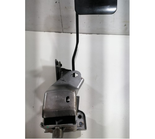 Педаль тормоза