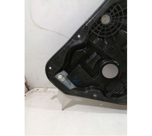 Стеклоподъемник задний левый с моторчиком