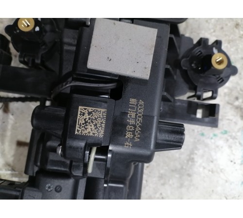 Ручка двери передняя правая внешняя