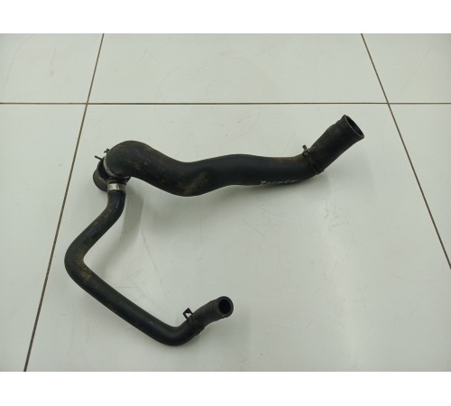 Патрубок системы охлаждения