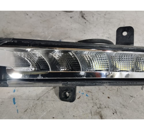 Дневной ходовой огонь правый (ДХО)