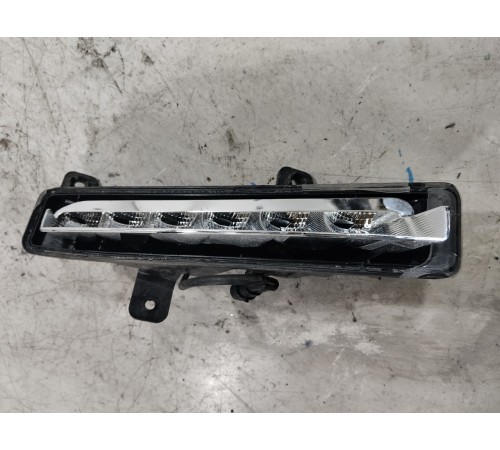 Дневной ходовой огонь правый (ДХО)