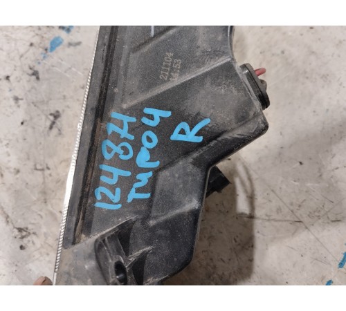 Дневной ходовой огонь правый (ДХО)