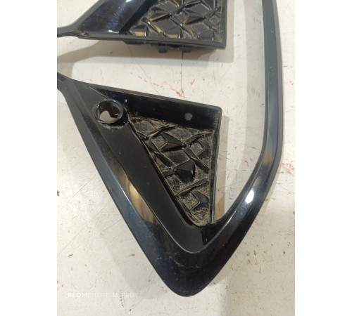 Накладка противотуманной фары левая, рамка