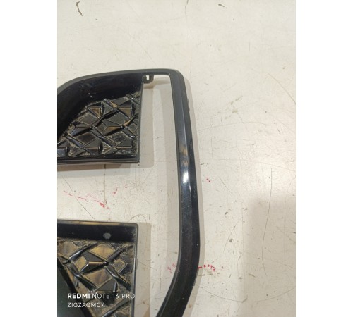 Накладка противотуманной фары левая, рамка