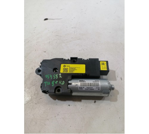 Моторчик люка крыши задний