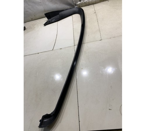 Накладка двери (задняя правая)