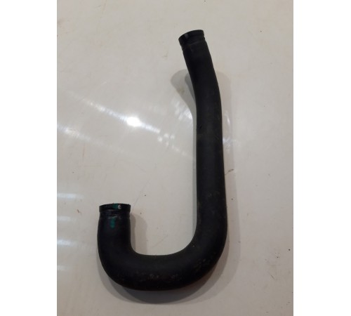 Патрубок системы охлаждения