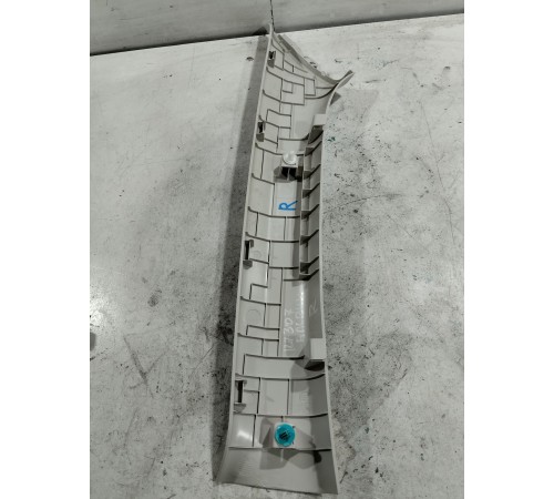 Обшивка стойки лобового стекла правая