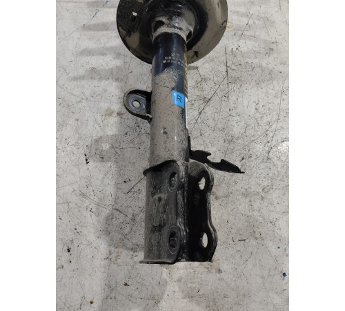 Амортизатор подвески передний правый в сборе