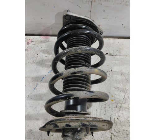 Амортизатор подвески передний правый в сборе