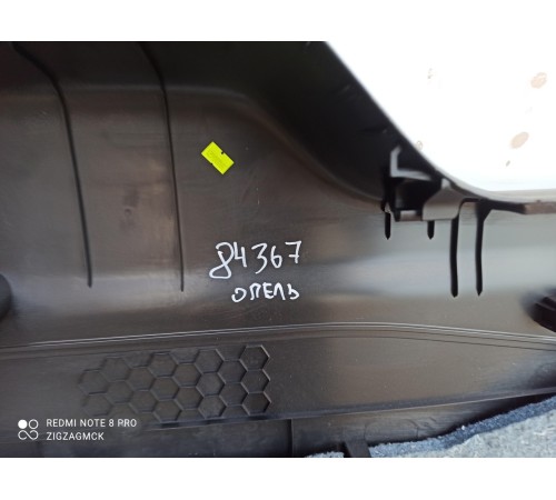 Обшивка (накладка) задней двери (крышки) багажника