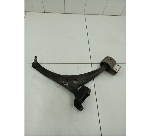 Рычаг подвески передний правый