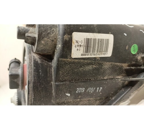 Фара противотуманная правая