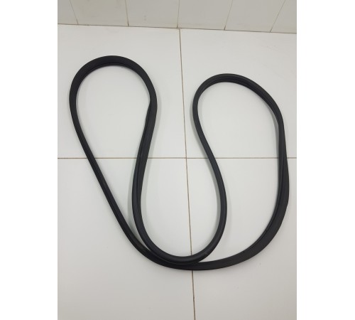 Уплотнитель двери передний правый